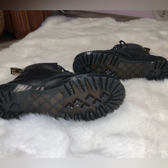 Dr. Martens 1460 BEX SMOOTH LEATHER LACE UP BOOTS -Size 10 Excellent Condition - Picture 5 of 10